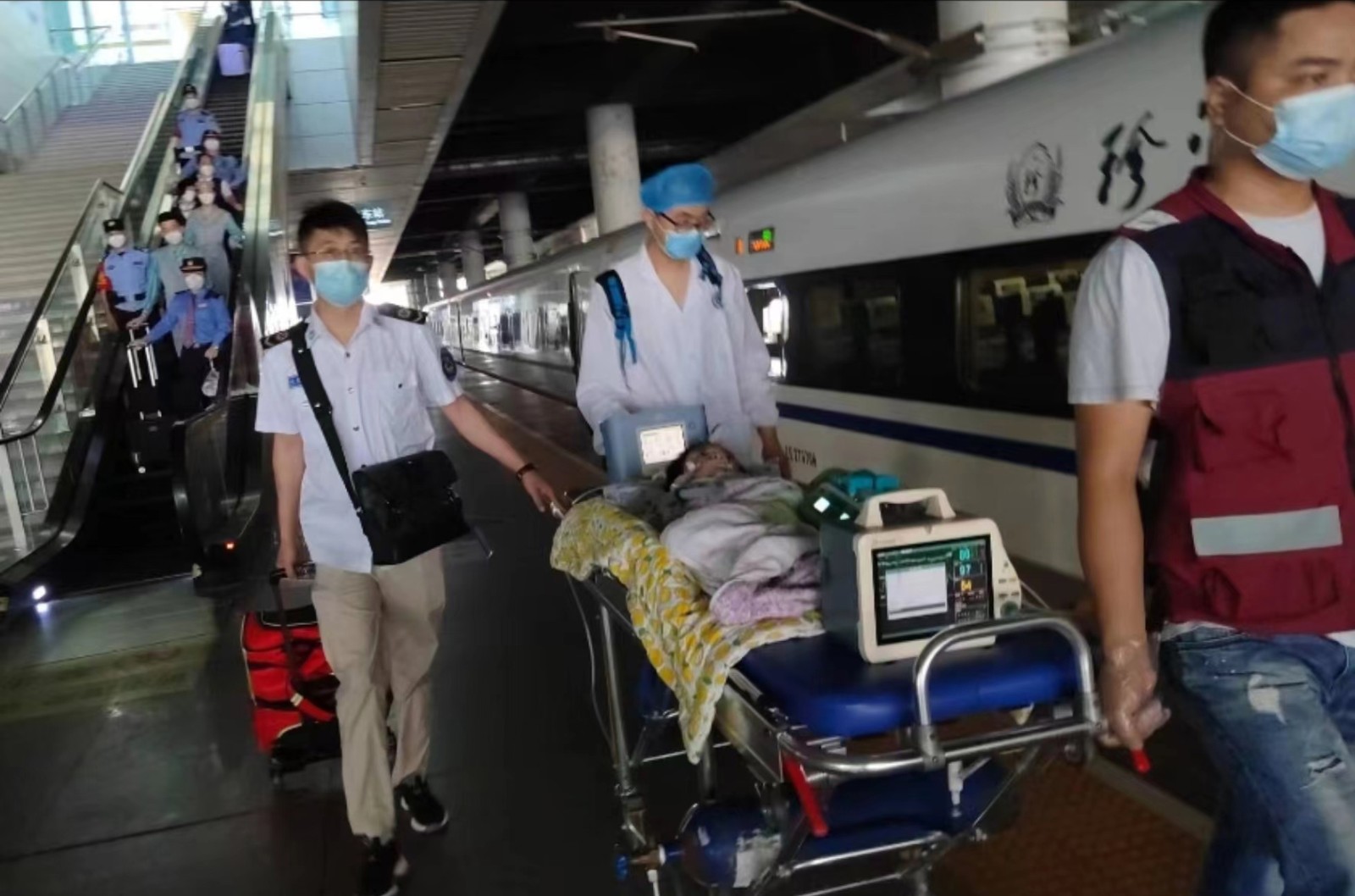 明光市高铁转运公司